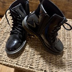 Dr Martens Patent Leather