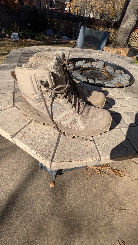 On Cloud Cloudrock Women's Hiking Boots