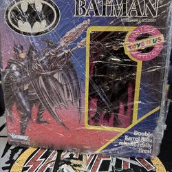 Kenner “Bola Strike Batman” from Batman Returns (1992) Toys “R” Us Limited Edition version
