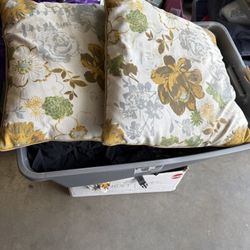 2 Outdoor Cushions 
