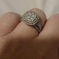 Wedding/Engagement Ring 