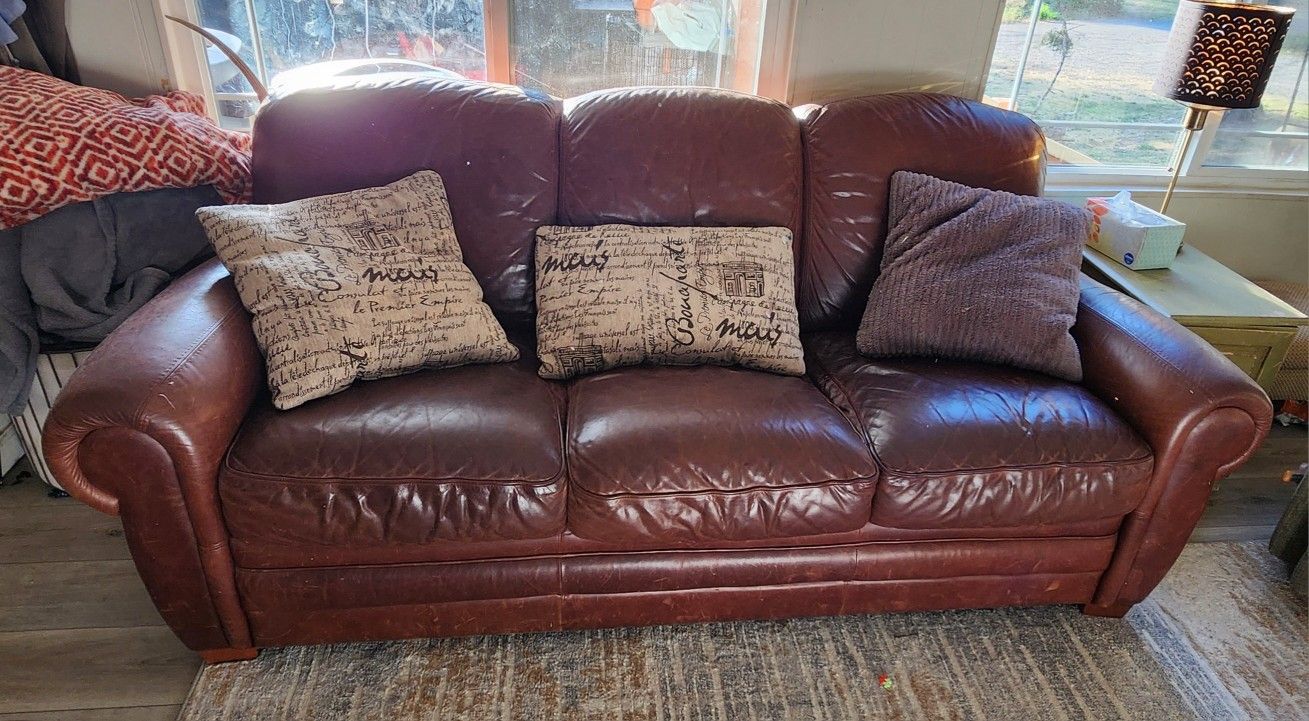 2 Leather Couches