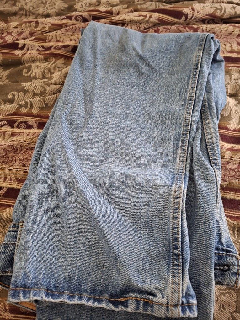 Levi Gently Used Jeans W42 L30