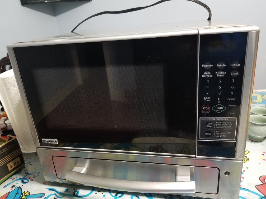 Kenmore Microwave w Pizza Oven it