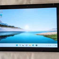 VERY NICE MICROSOFT SURFACE GO  WINDOWS 11 TABLET  10.5" 128GB 8GB RAM