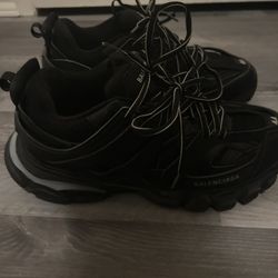 Balenciaga Tracks Black Size 44