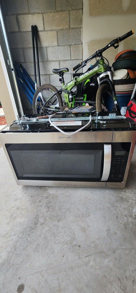 Whirlpool Above Range Microwave 