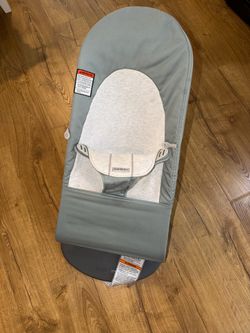 Baby bjorn bouncer