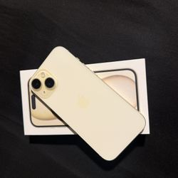 iPhone 15 Yellow 