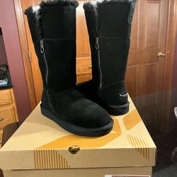Brand new womens tall Arivel  Koolarurra by uGG