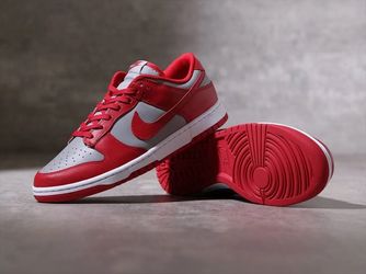 Nike Dunks Unvl Size 9