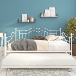 Full Day Bed White Metal $100