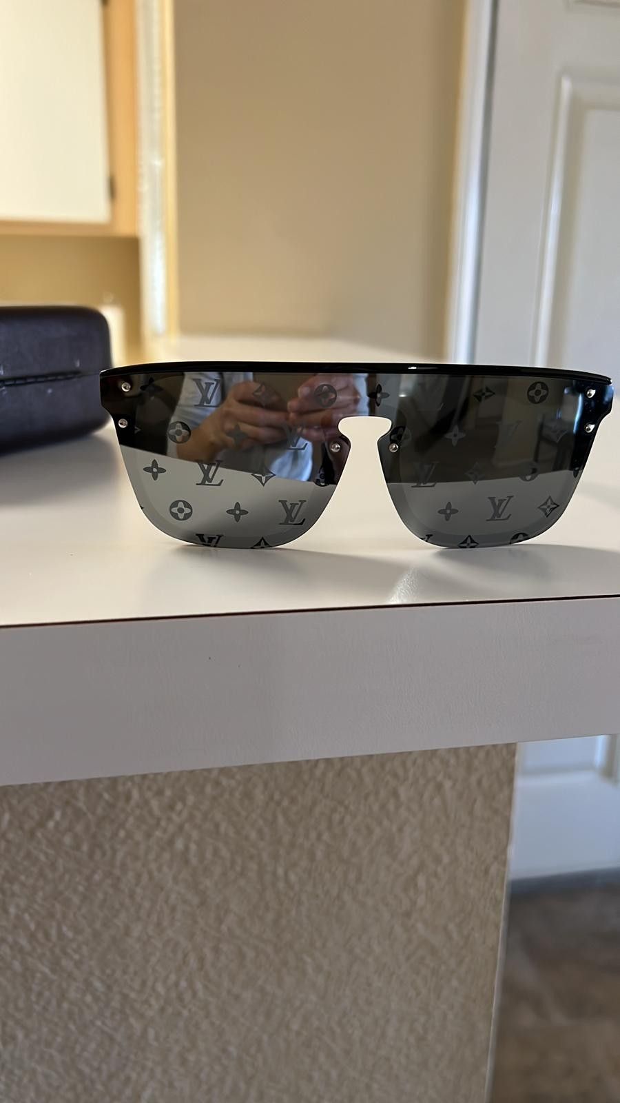 IV shades