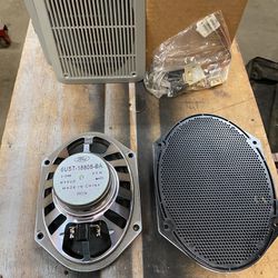 6X9 factory Ford Speaker’s