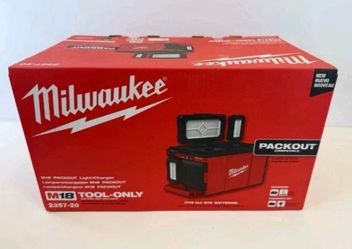 NEW Milwaukee 2357-20 M18 18V PACKOUT Light/Charger Tool Only