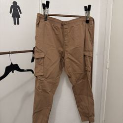 Men’s Like NEW Cargo Joggers 