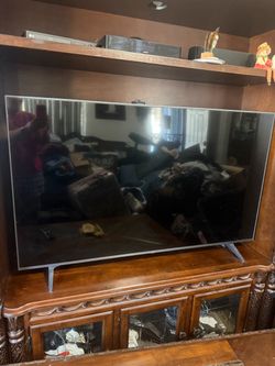 LG Large Flat Screen LED TV 55’