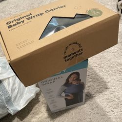 2 Baby Wrap Carriers 