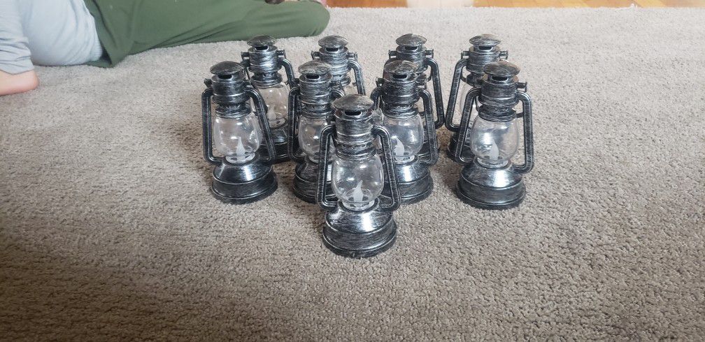 9 Mini Lanterns