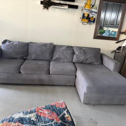 Sectional (Good Condition)