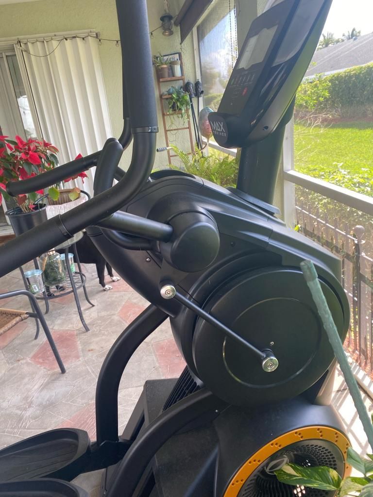 Elliptical Fitness BowFlex Max