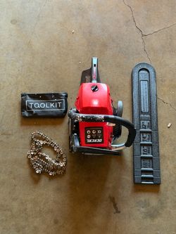 DEREAL Gas Powered Chainsaw w/ Chain & Tool Kit – Missing Guide Bar