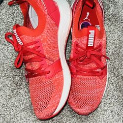 Nice women’s shoes size(61/2) 