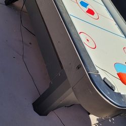 Air Hockey Table