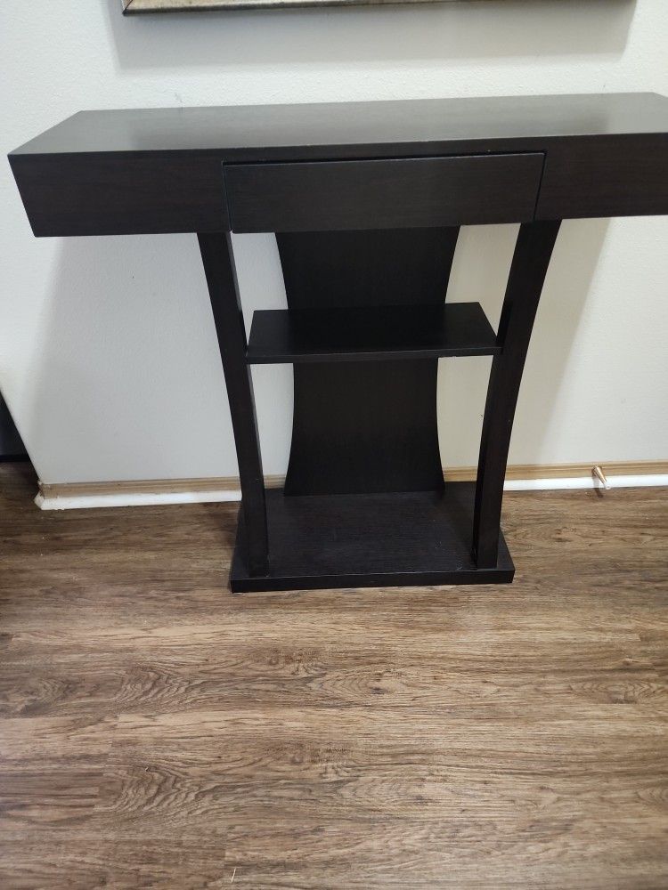 Entry Way Table
