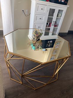 Gold Mirrored Coffee Table + Decor – $25 firm