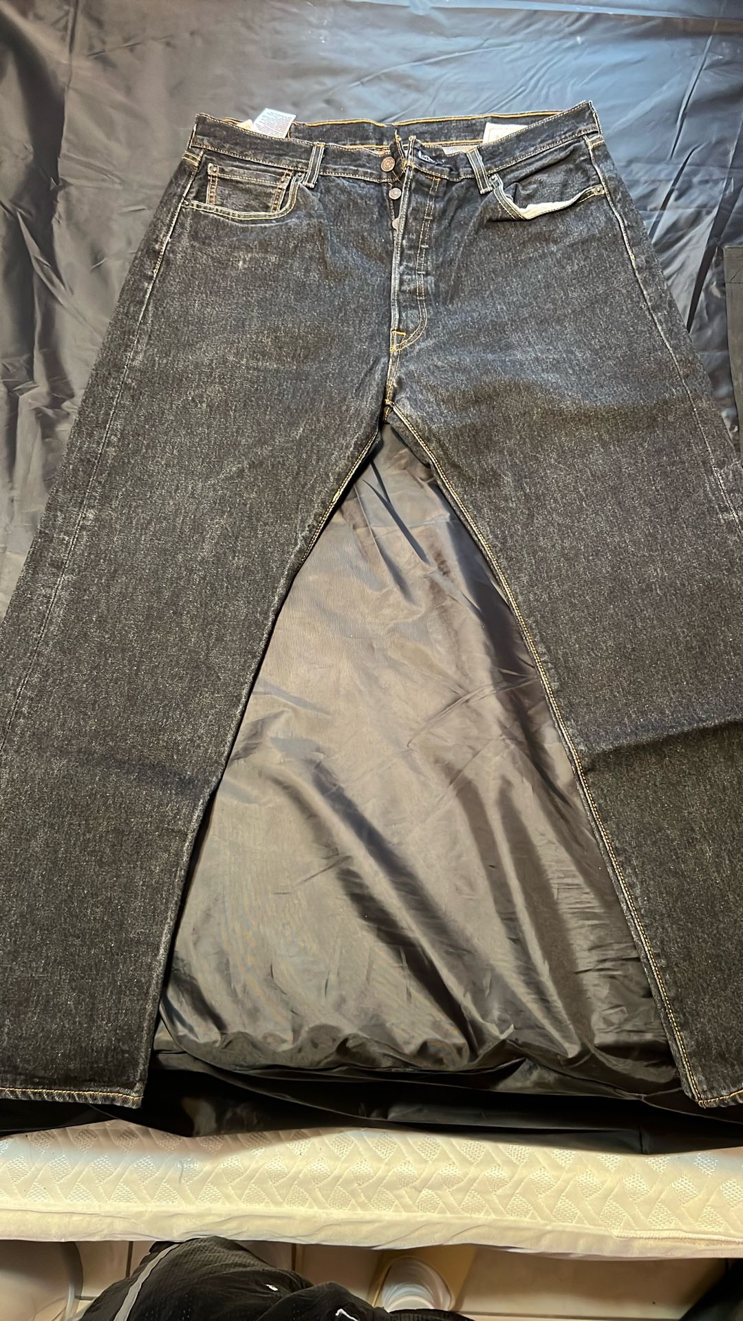 levis