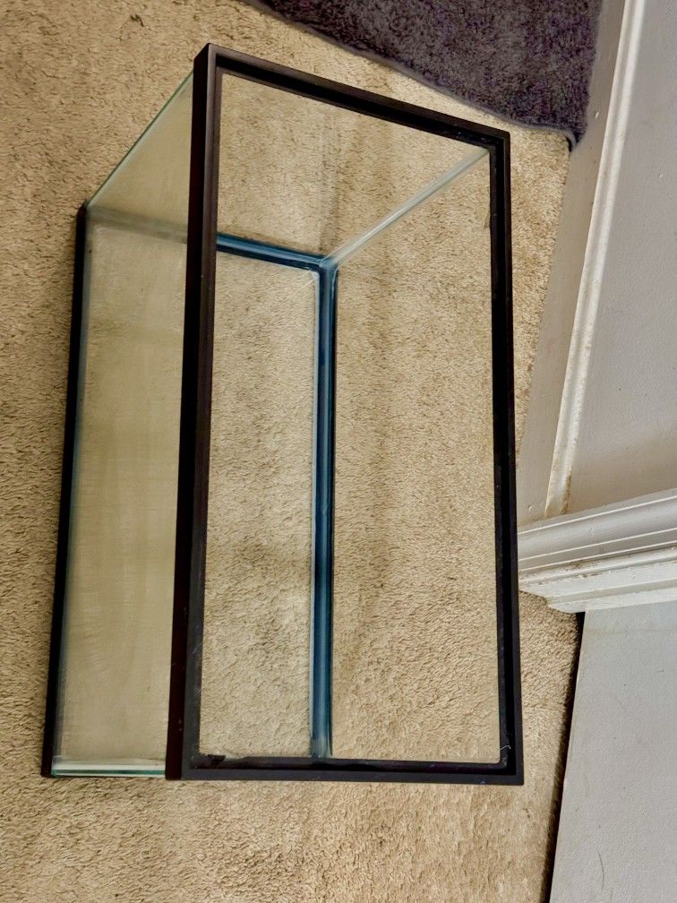 10 Gallon Glass Fish Tank for Sale