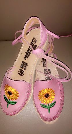 Sunflower lace up Sandals