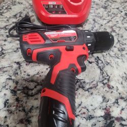 Milwaukee M12 12-Volt Lithium-Ion Cordless 3/8 in. Drill/Driver