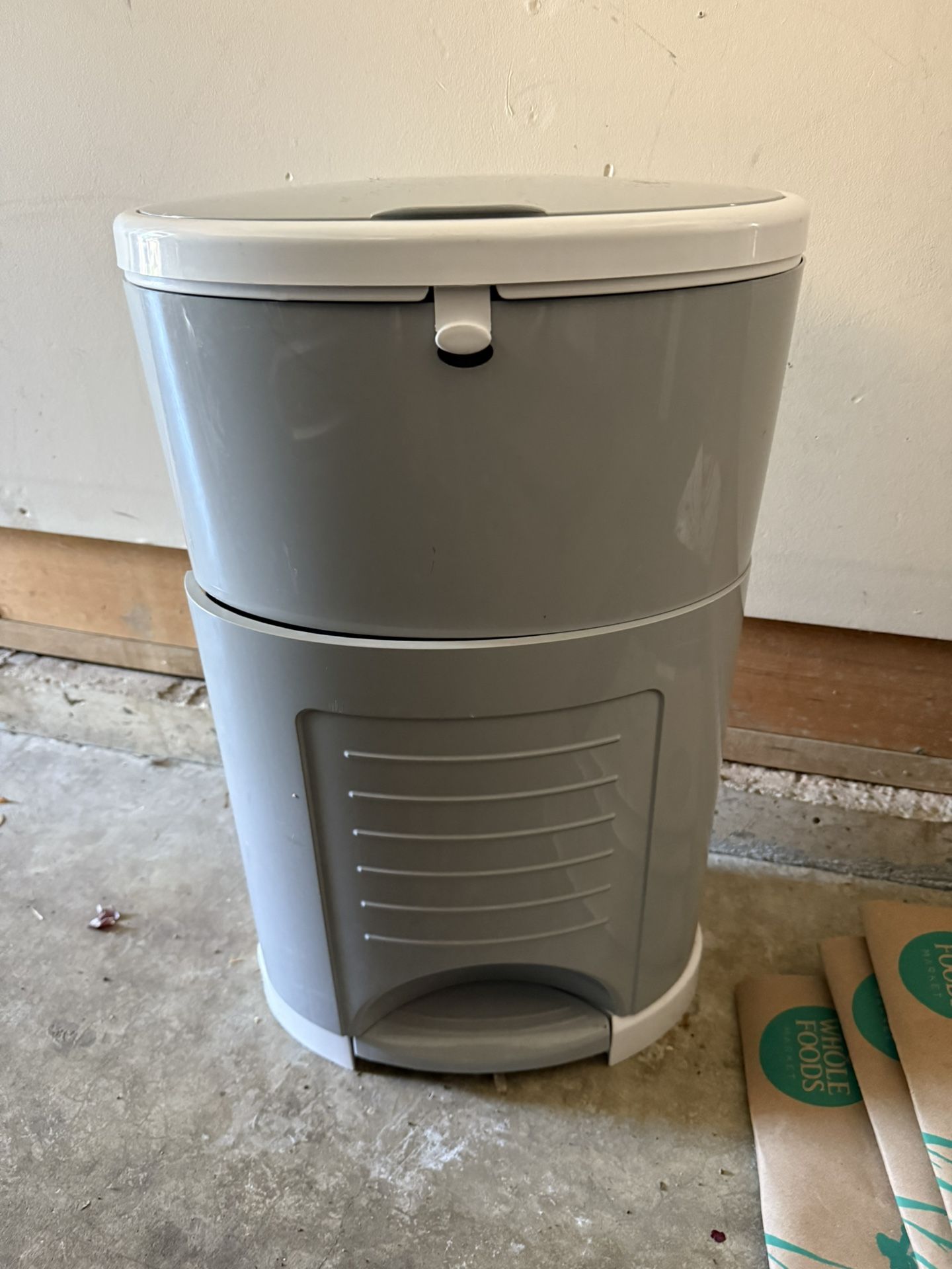 Dekor Diaper Pail