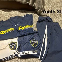 Rebels Youth XL Lot 