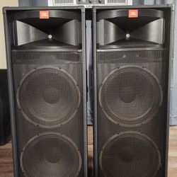 JBL TR225 Dual 15" & QSC GX3 Amplifier 