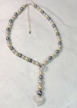 RETIRED Avon 3-Color Pearlesque Pearl Heart Lariat Y-Necklace w Rhinestone Heart
