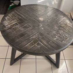 Oak Kitchen Table With Queen Size Mattress 