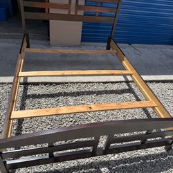 Queen size bedroom set accepting offers