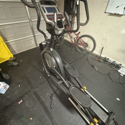 Elliptical Sole E35. 500$ obo