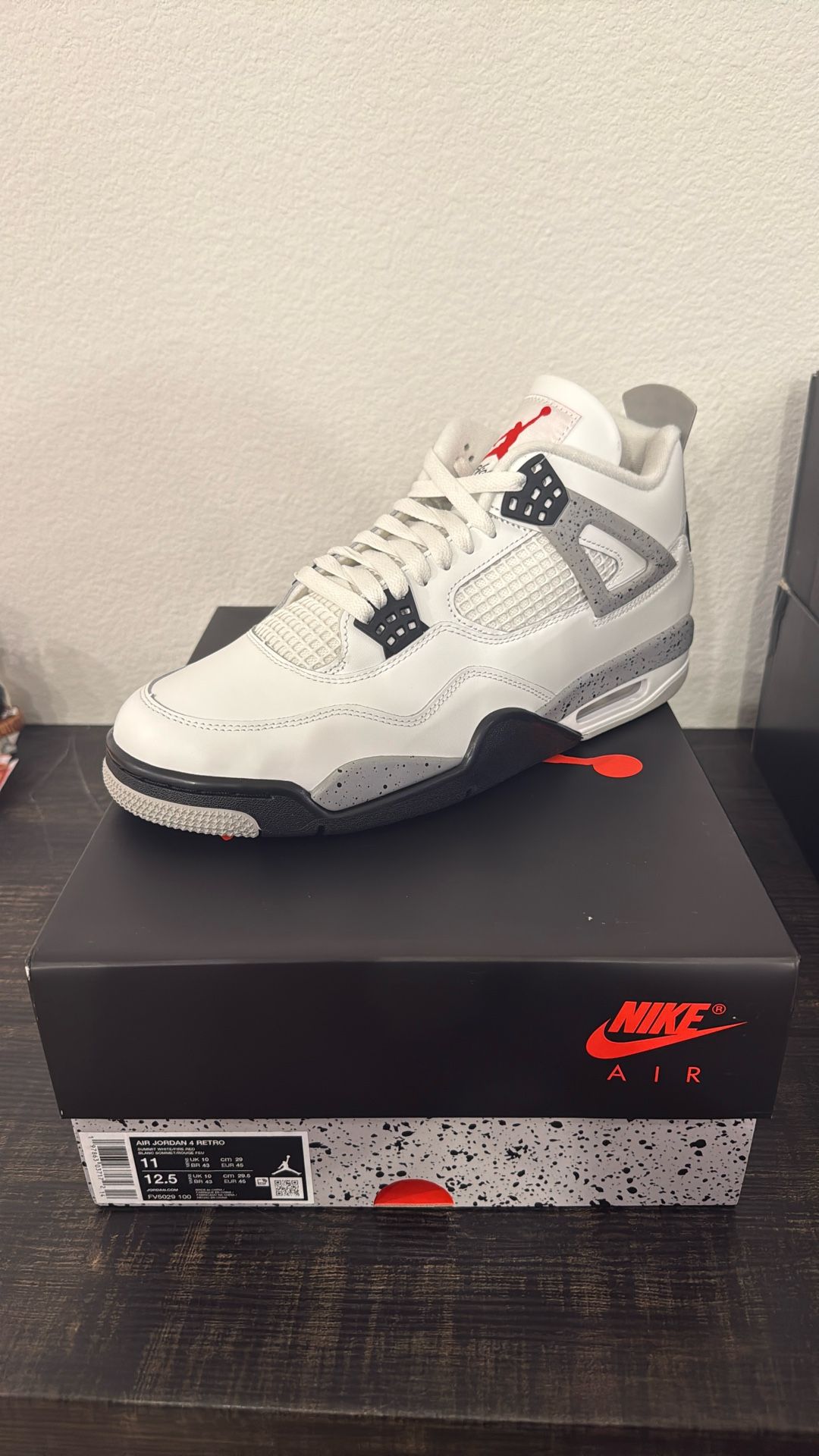 Air Jordan 4 Retro