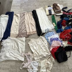 Lot Of Women’s Vintage Garments