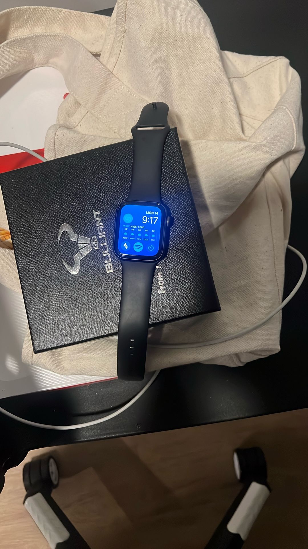 Apple Watch Series 5 44mm GPS + CELLULAR