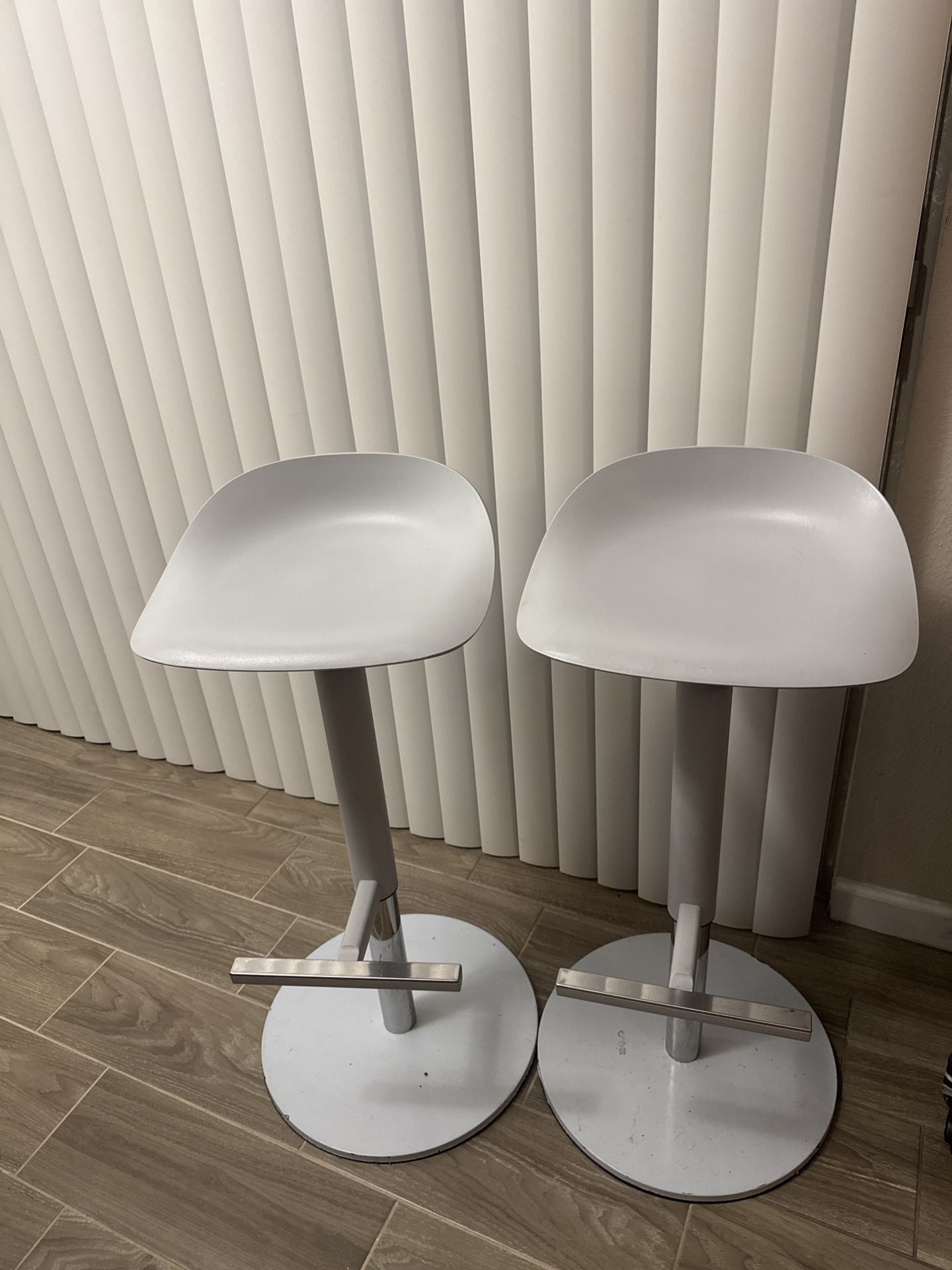 Set of 2 Modern Bar Stools