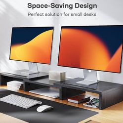 Loryergo Triple Monitor Stand 