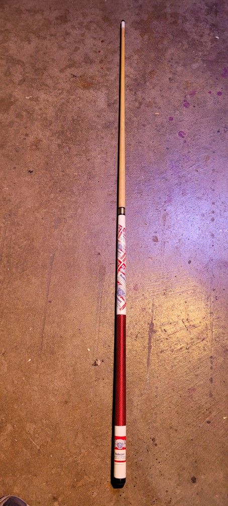 Vintage 1988 Budweiser Beer Billiards Cue 2 Piece Pool Stick 57" Long. 18.4 Oz