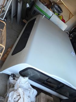 Camper shell