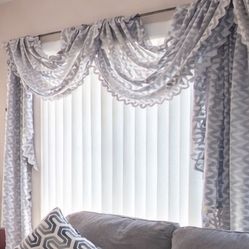 Window Scarfs . Gray 