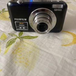 Fujifilm Camera Digital ( 12 Megapixel ) 
